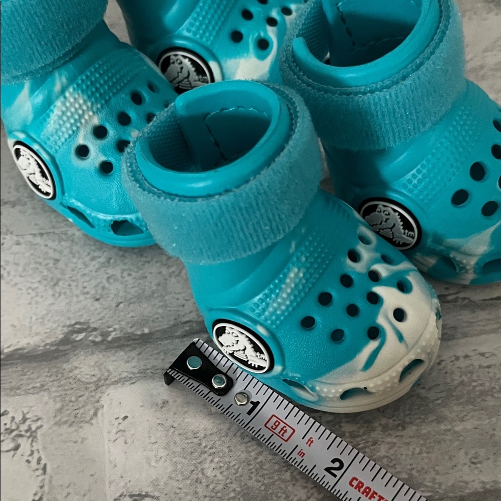 Blue white tiny dog crocs set of 4 - Picture 2 of 5